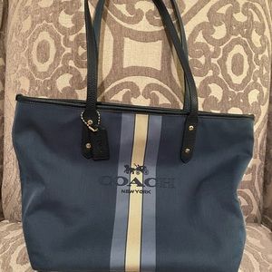 Coach Shoulder Bag